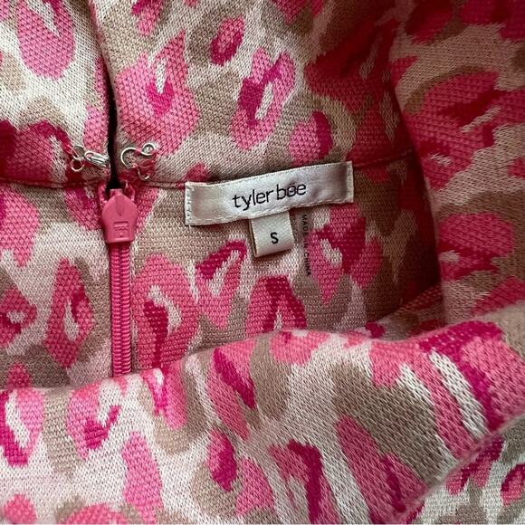 Tyler Boe Pink Cheetah print dress w pockets, front pleat size SM - Picture 9 of 11